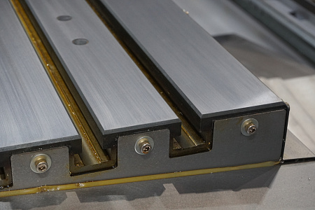Вертикальный обрабатывающий центр DIRTEC М855 (Fanuc)