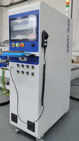 Фрезерный станок с ЧПУ DIRTEC 1325B4L (4 оси, автосмена)